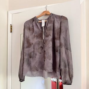 Aritzia Wilfred Santiago top in size small.